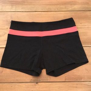 Lululemon boogie shorts size 8